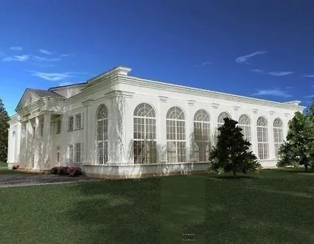 Klub Sosnowy 3* وارسو