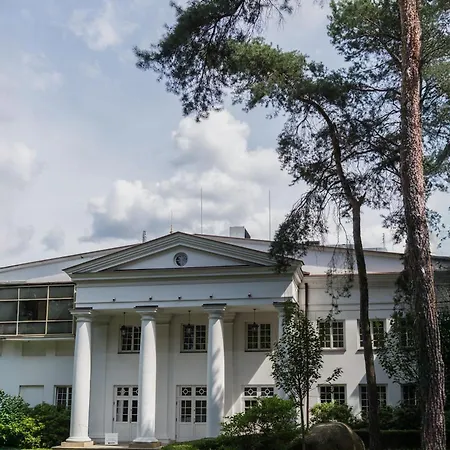 Klub Sosnowy منتزه العطل 3*