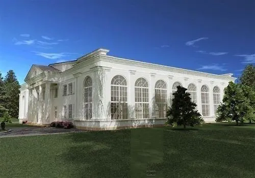 Klub Sosnowy 3* Varsó