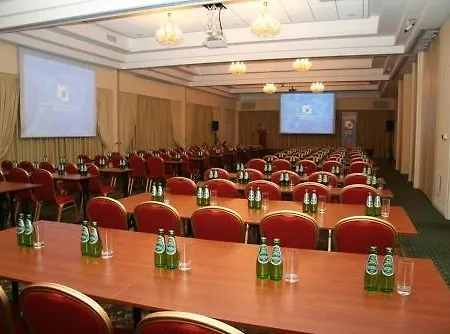 Klub Sosnowy Варшава