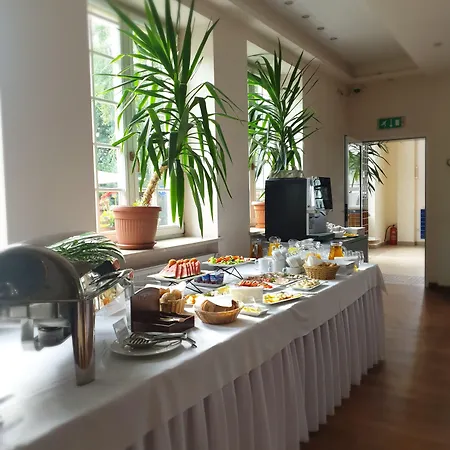 克鲁布索诺维旅馆 假日公园