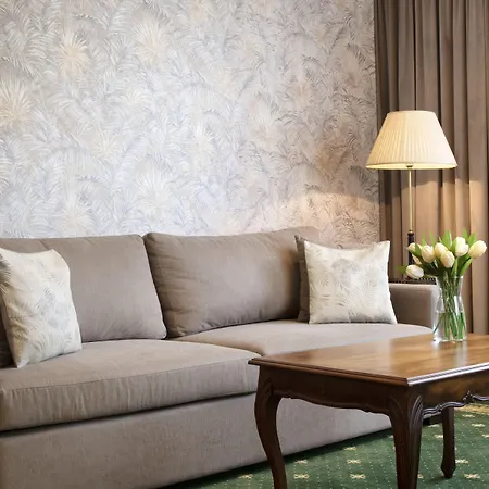 克鲁布索诺维旅馆 假日公园 华沙