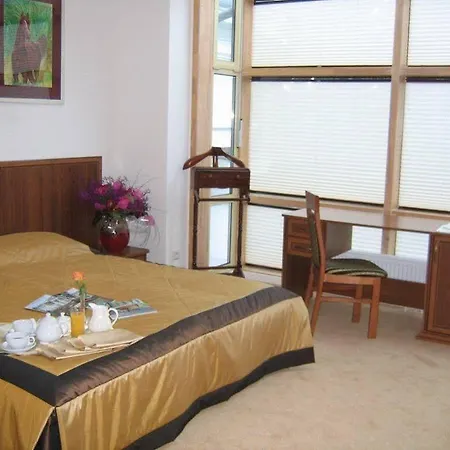 假日公园 克鲁布索诺维旅馆 华沙