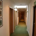 克鲁布索诺维旅馆 假日公园